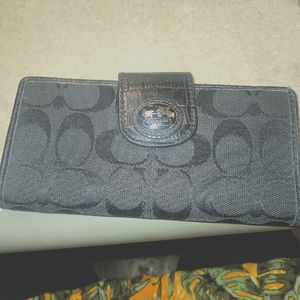 Coach poppy wallet